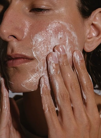 ACNE Sebum Control Limpiador Purificante Mádara