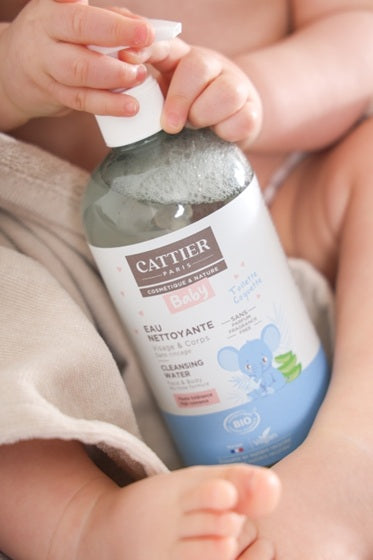 Agua Limpiadora para Bebé Cattier