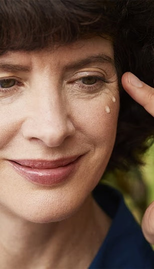 Contorno Ojos y Labios Redensificante de Genciana Azul y Edelweiss Weleda