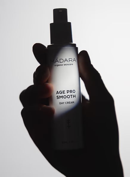 Crema de día Smooth Age Pro Mádara