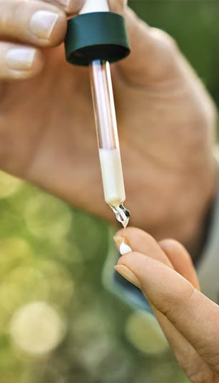 Sérum Redensificante de Genciana Azul y Edelweiss Weleda