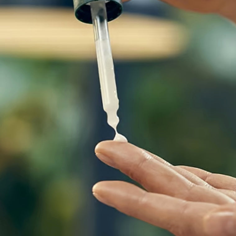 Sérum Reafirmante de Granada y Péptidos de Maca Weleda