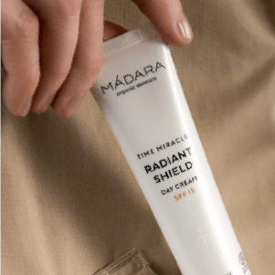 Crema de día SPF15 Radiant Shield Time Miracle Mádara