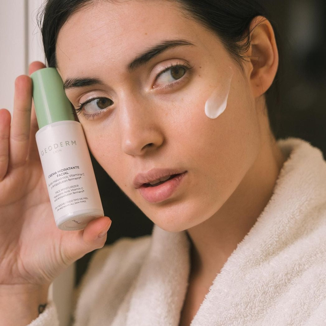 Crema Hidratante Facial con Ácido Hialurónico y Vitamina C Geoderm, crema facial natural vitamina c, crema facial natural acido hialuronico