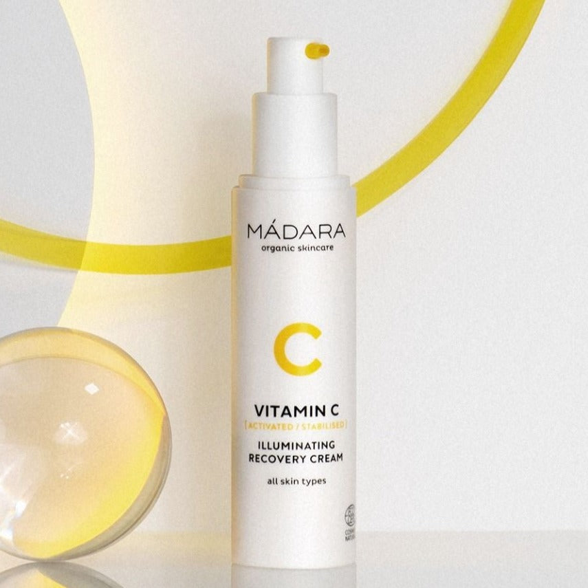Crema Iluminadora de Recuperación con Vitamina C Mádara