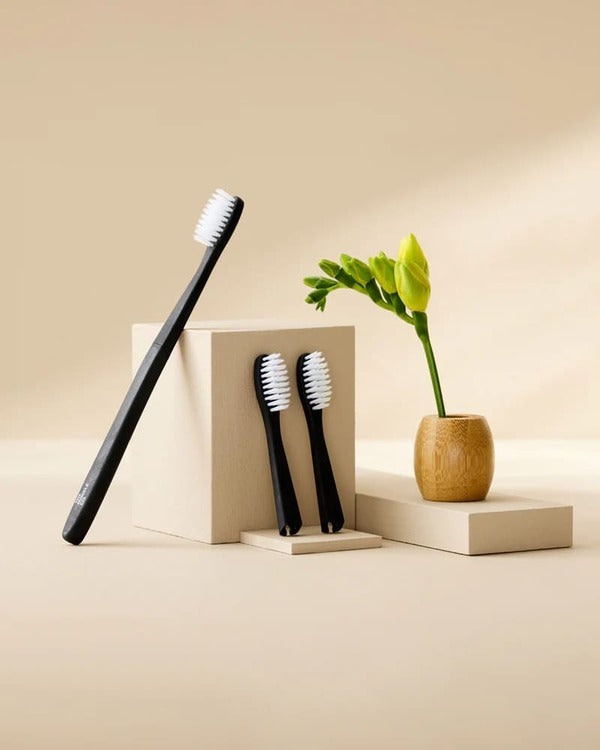 Cepillo Dientes Plant-Based con Cabezal Reemplazable Medio The Humble Co.