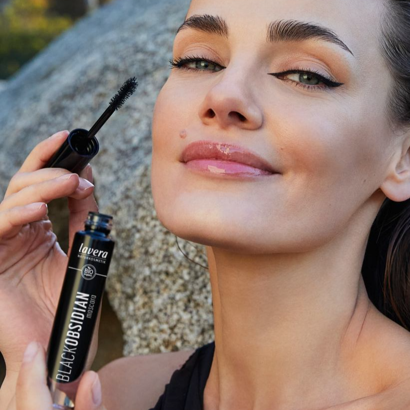 Máscara de Pestañas Black Obsidian Lavera