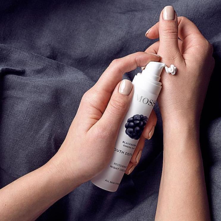 Crema de Noche Reparadora Youth Defence Mossa