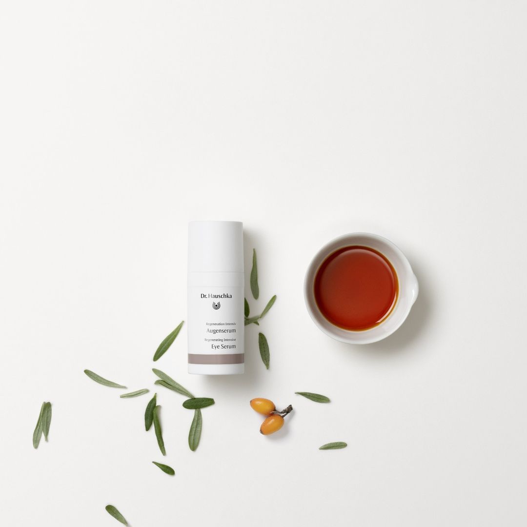 Serum Contorno de Ojos Regenerador Intensivo Dr. Hauschka