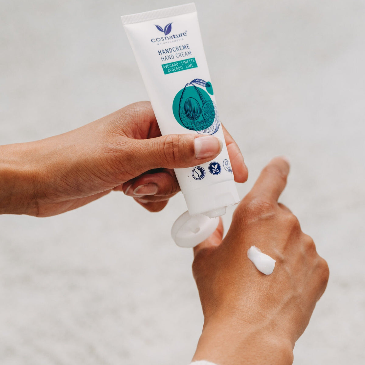 Crema de Manos de Aguacate y Lima Cosnature