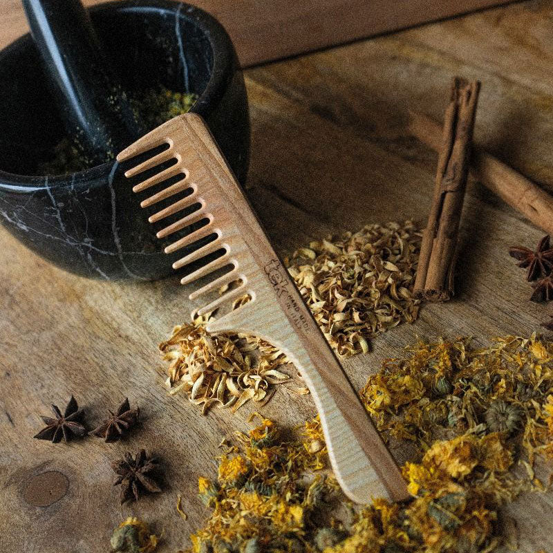 Peine con Púas Anchas y Mango Tek